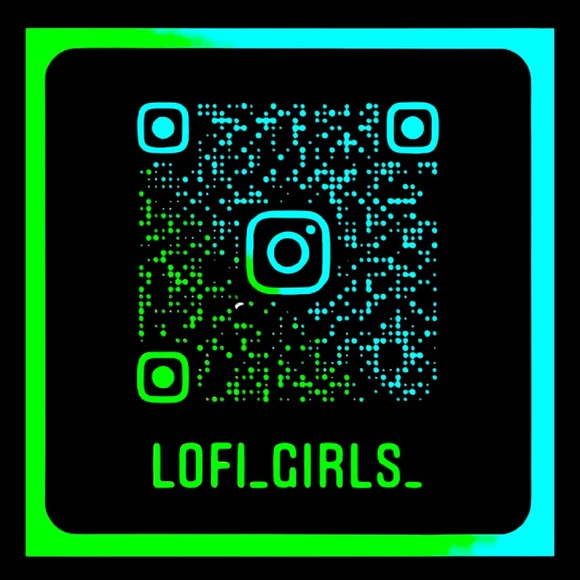 Nike Vintage ‘Love is Blind’ Holographic Custom  Lofi Girls Sport Tank Top - Picture 4 of 8